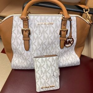 SOLD!!! Michael Kors purse and matching wallet